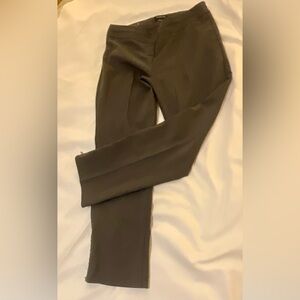 10$ or 2/15$
Jessica Gray Modern Trousers